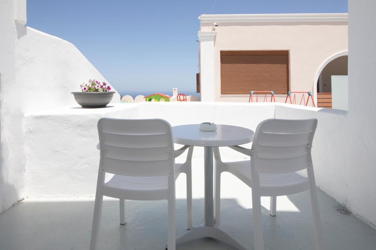 Evas House Fira (Santorini)